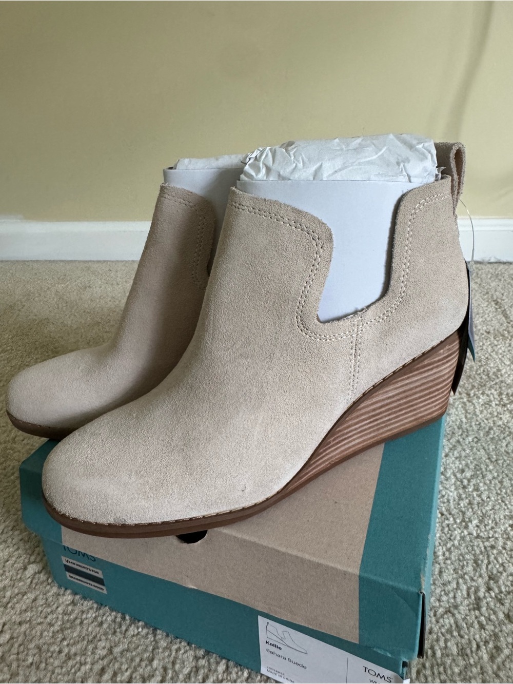 NWT TOMS Beige Suede Wedge Booties Size 6.5